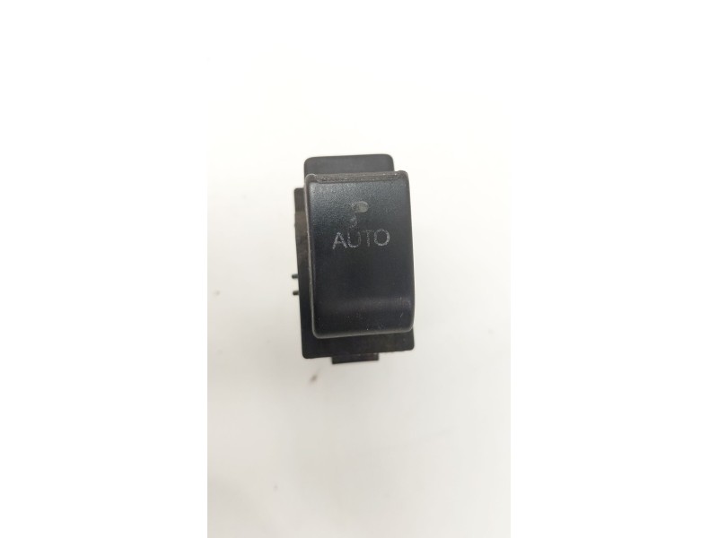 Recambio de mando elevalunas delantero derecho para toyota avensis sedán (_t25_) 1.8 (zzt251_) referencia OEM IAM 8481005050  