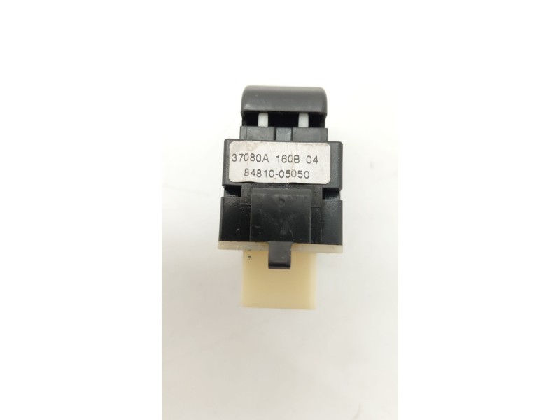 Recambio de mando elevalunas trasero derecho para toyota avensis sedán (_t25_) 1.8 (zzt251_) referencia OEM IAM 8481005050  
							