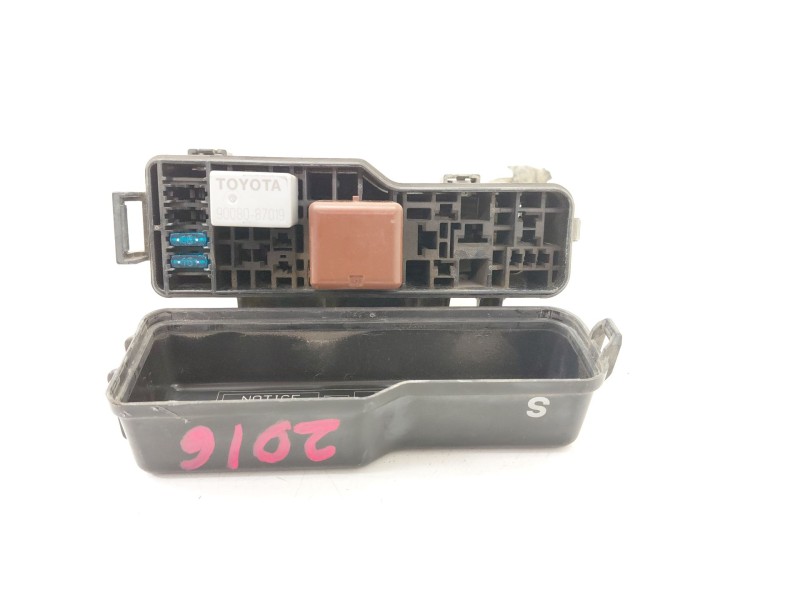 Recambio de caja reles / fusibles para toyota avensis sedán (_t25_) 1.8 (zzt251_) referencia OEM IAM 8386P1  