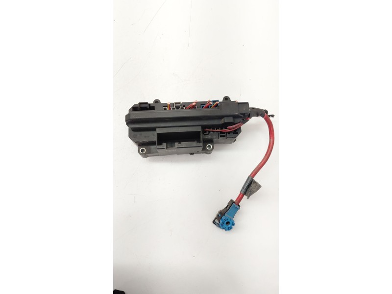 Recambio de caja reles / fusibles para bmw serie 7 (e65/e66) 730d referencia OEM IAM 61136900  