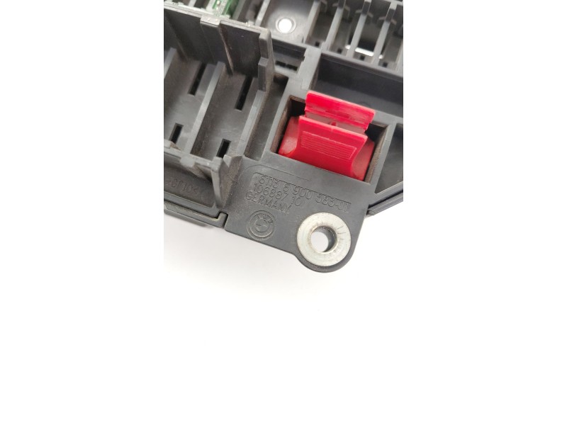 Recambio de caja reles / fusibles para bmw serie 7 (e65/e66) 730d referencia OEM IAM 61136900  
							