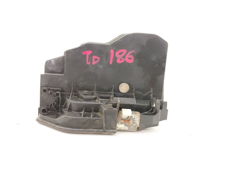 Recambio de cerradura puerta trasera derecha para bmw serie 7 (e65/e66) 730d referencia OEM IAM 7036172  