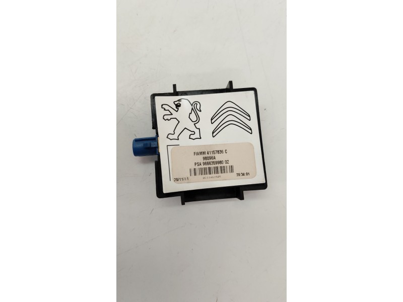 Recambio de antena para peugeot 508 i (8d_) 1.6 hdi referencia OEM IAM 9666359980  
							