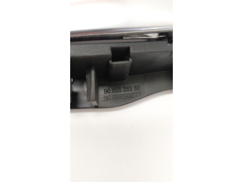 Recambio de maneta interior delantera derecha para peugeot 508 i (8d_) 1.6 hdi referencia OEM IAM 9660525380  
							