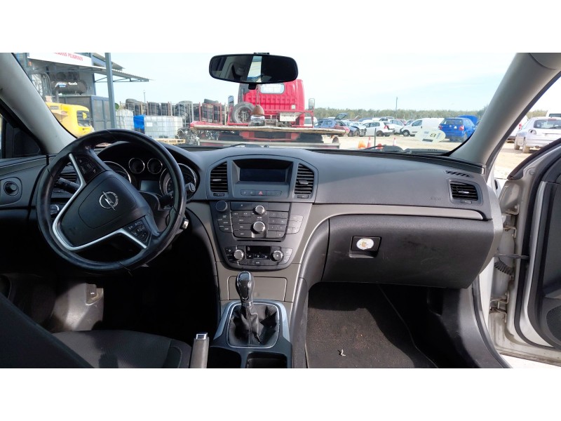 opel insignia a (g09) del año 2011
							