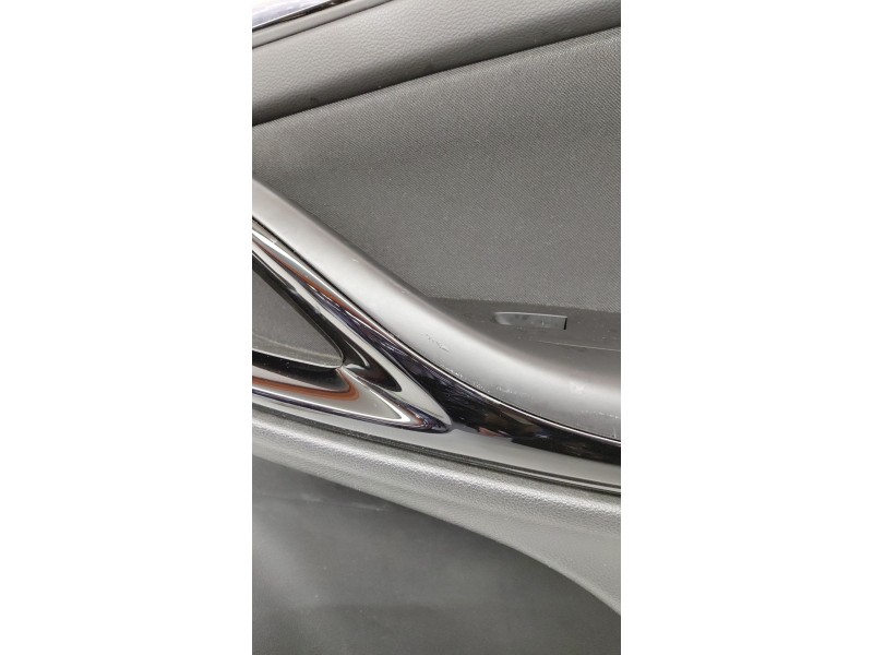 Recambio de guarnecido puerta delantera derecha para opel astra k (b16) 1.6 cdti (68) referencia OEM IAM 888403685  
							