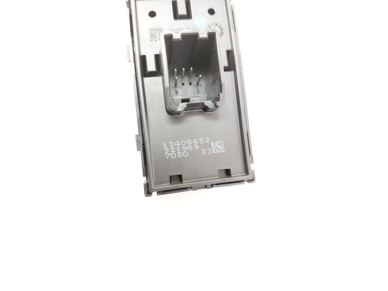 Recambio de mando elevalunas trasero derecho para opel astra k (b16) 1.6 cdti (68) referencia OEM IAM 13408452  
