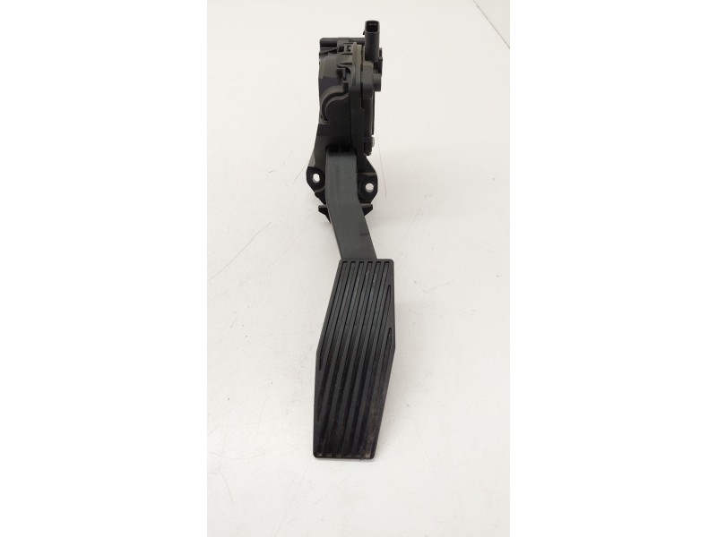 Recambio de pedal acelerador para opel astra k (b16) 1.6 cdti (68) referencia OEM IAM 13373776  