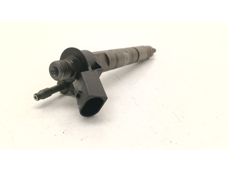 Recambio de inyector para bmw serie 3 berlina (e90) 320d 177 cv referencia OEM IAM 0986435  