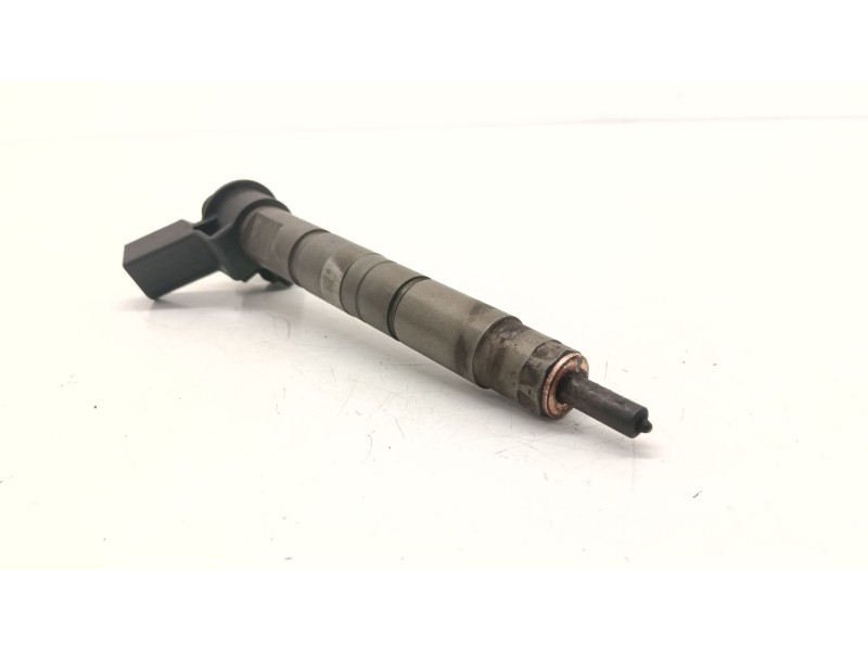 Recambio de inyector para bmw serie 3 berlina (e90) 320d 177 cv referencia OEM IAM 0986435  