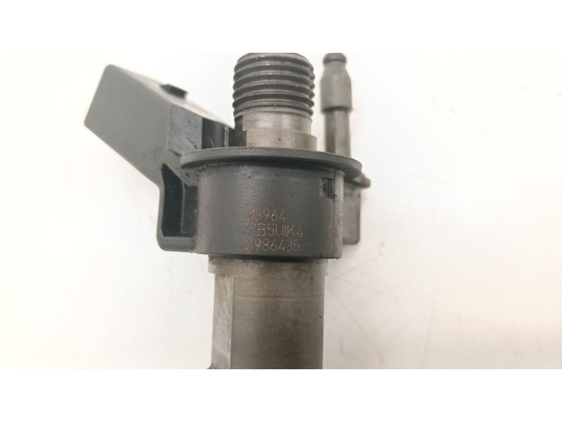 Recambio de inyector para bmw serie 3 berlina (e90) 320d 177 cv referencia OEM IAM 0986435  
							