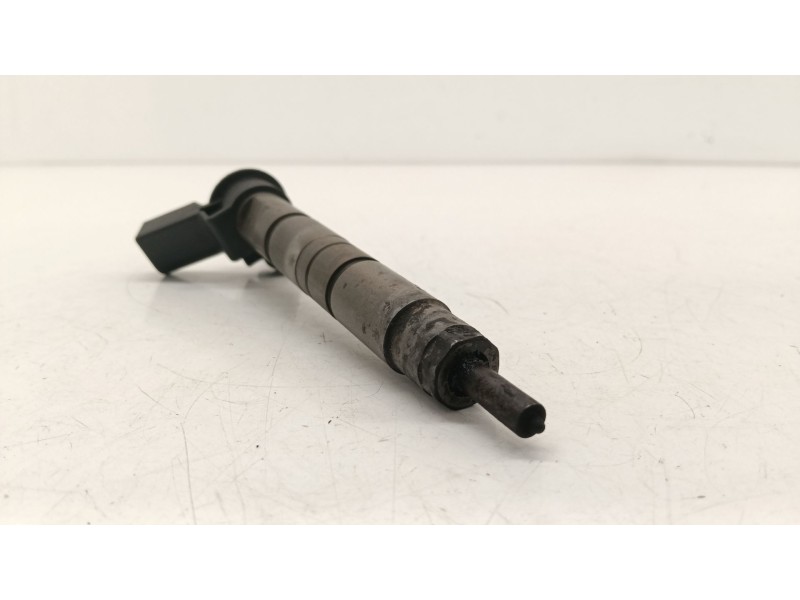 Recambio de inyector para bmw serie 3 berlina (e90) 320d 177 cv referencia OEM IAM 0986435  
							