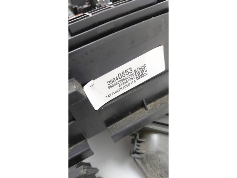 Recambio de caja reles / fusibles para opel astra k (b16) 1.6 cdti (68) referencia OEM IAM 39040853  
							