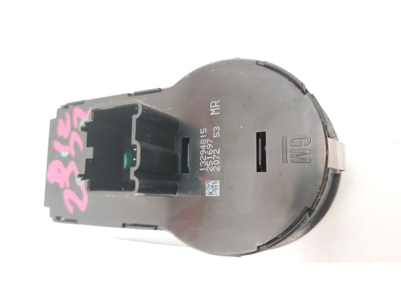 Recambio de mando luces para peugeot 208 i (ca_, cc_) 1.6 bluehdi 100 referencia OEM IAM 13294815  