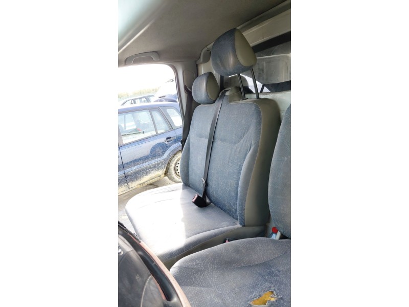 Recambio de asiento delantero derecho para nissan primastar furgoneta (x83) 1.9 dci 100 referencia OEM IAM   