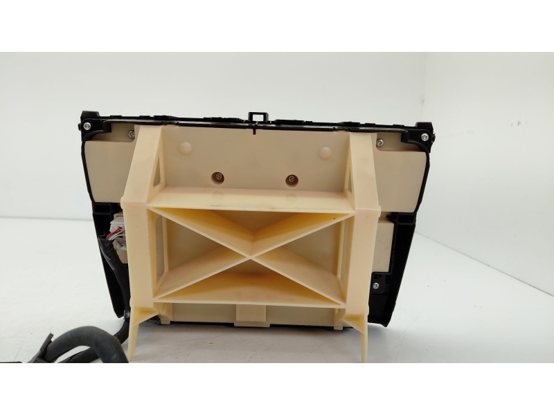 Recambio de mando climatizador para lexus is ii (_e2_) 220d (ale20) referencia OEM IAM 8401053040  