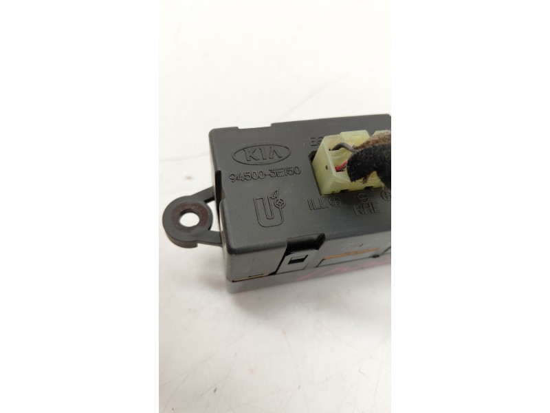 Recambio de pantalla multifuncion para kia sorento i (jc) 2.5 crdi referencia OEM IAM 945003EI50  
							