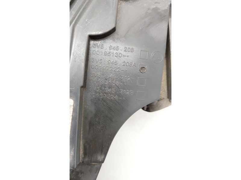 Recambio de piloto trasero derecho para skoda superb iii (3v3) 2.0 tdi referencia OEM IAM 3V5945208  