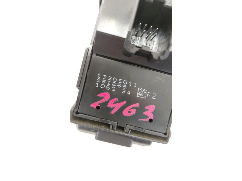 Recambio de mando elevalunas delantero izquierdo para opel insignia a (g09) 2.0 cdti (68) referencia OEM IAM 13305011  