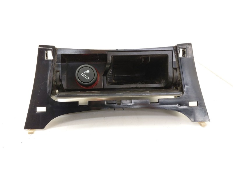 Recambio de cenicero para opel insignia a (g09) 2.0 cdti (68) referencia OEM IAM 13320460  
							