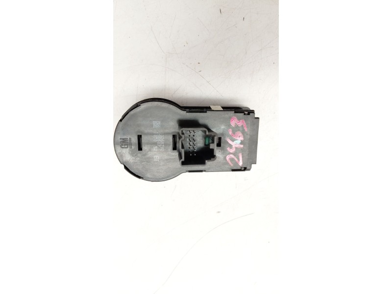 Recambio de mando luces para opel insignia a (g09) 2.0 cdti (68) referencia OEM IAM 13268702  