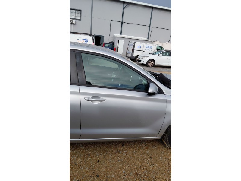 Recambio de puerta delantera derecha para hyundai i30 (pde, pd, pden) 1.4 mpi referencia OEM IAM   