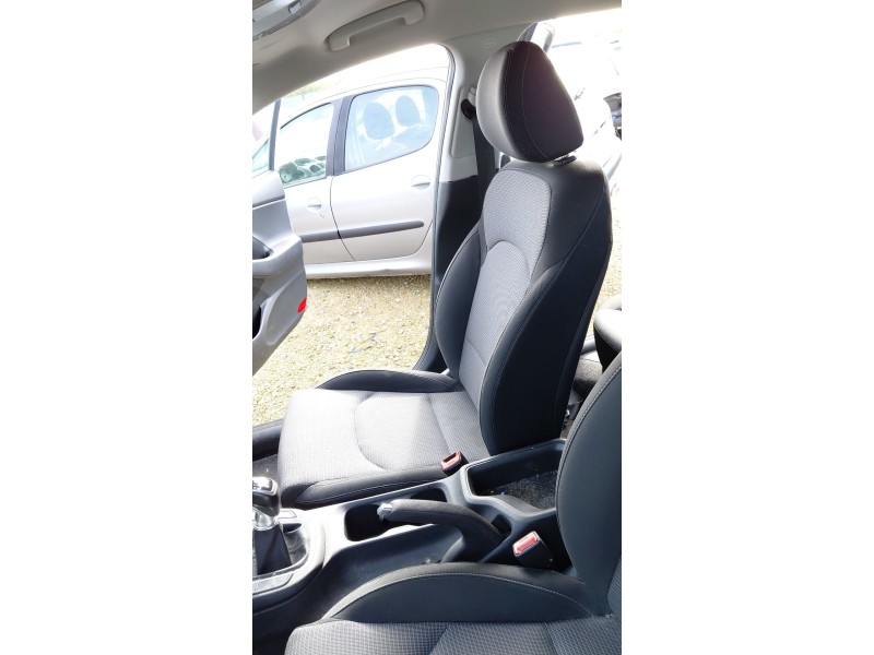 Recambio de asiento delantero derecho para hyundai i30 (pde, pd, pden) 1.4 mpi referencia OEM IAM   
							