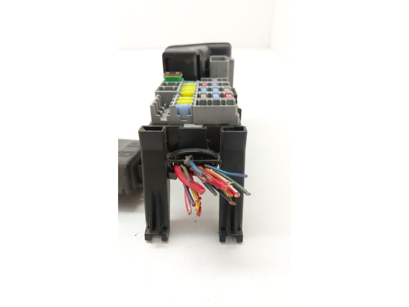 Recambio de caja reles / fusibles para volvo xc60 d5 awd referencia OEM IAM 13800159HWB  
							
