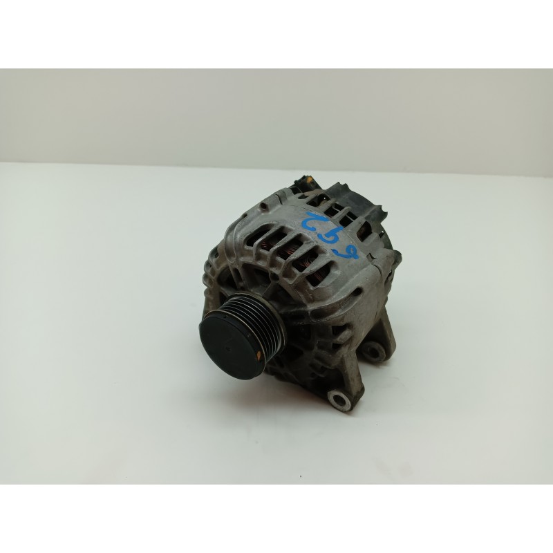 Recambio de alternador para citroen c4 picasso 1.2 12v e-thp referencia OEM IAM 9818677980  