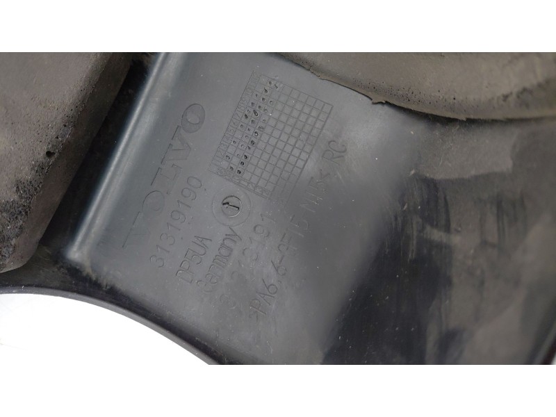 Recambio de tapa motor para volvo xc60 d5 awd referencia OEM IAM 31319190  