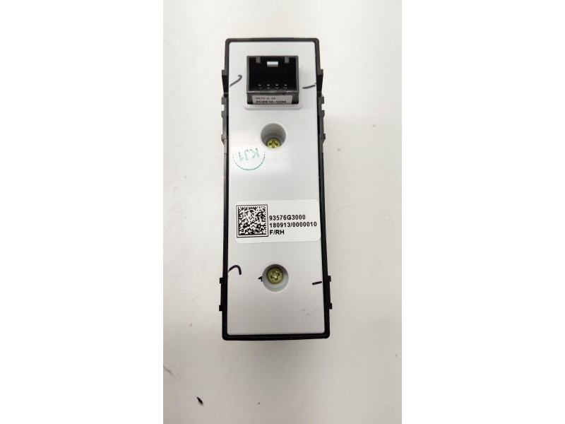 Recambio de mando elevalunas trasero derecho para hyundai i30 (pde, pd, pden) 1.4 mpi referencia OEM IAM 93576G3000  
							