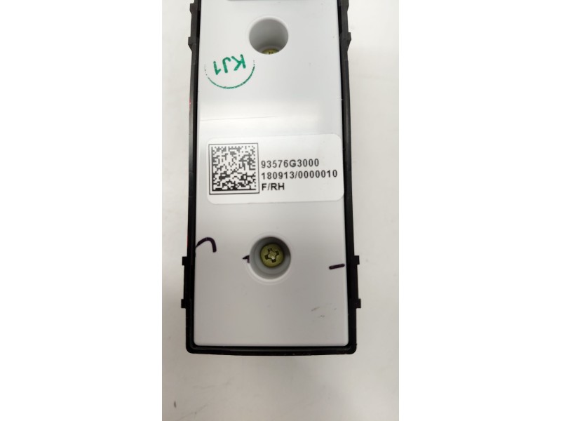 Recambio de mando elevalunas trasero derecho para hyundai i30 (pde, pd, pden) 1.4 mpi referencia OEM IAM 93576G3000  