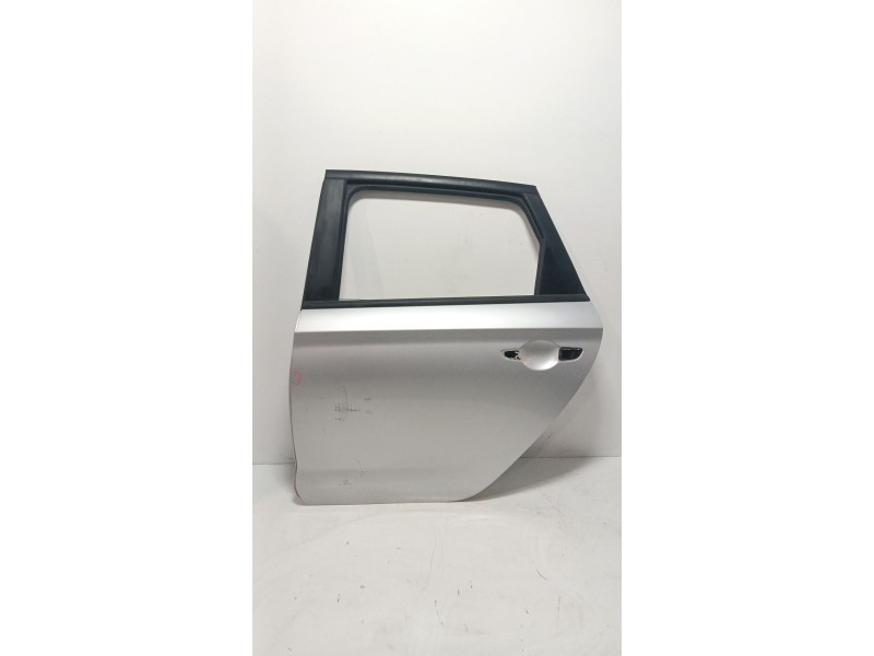 Recambio de puerta trasera izquierda para hyundai i30 (pde, pd, pden) 1.4 mpi referencia OEM IAM   