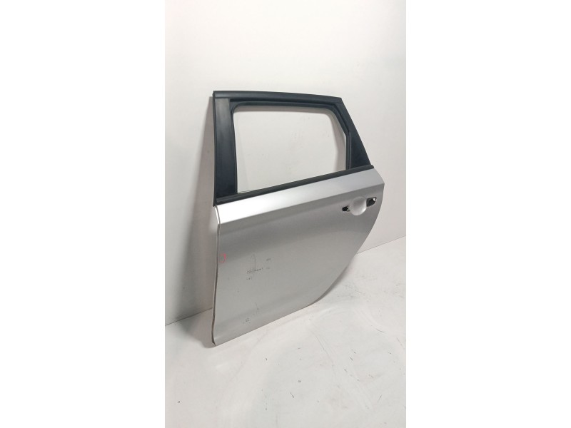 Recambio de puerta trasera izquierda para hyundai i30 (pde, pd, pden) 1.4 mpi referencia OEM IAM   