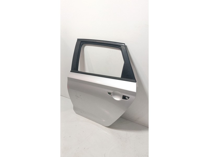 Recambio de puerta trasera izquierda para hyundai i30 (pde, pd, pden) 1.4 mpi referencia OEM IAM   
							
