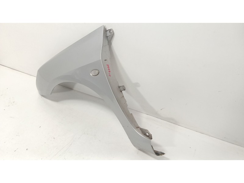 Recambio de aleta delantera izquierda para peugeot 307 (3a/c) 1.6 hdi 110 referencia OEM IAM   
							