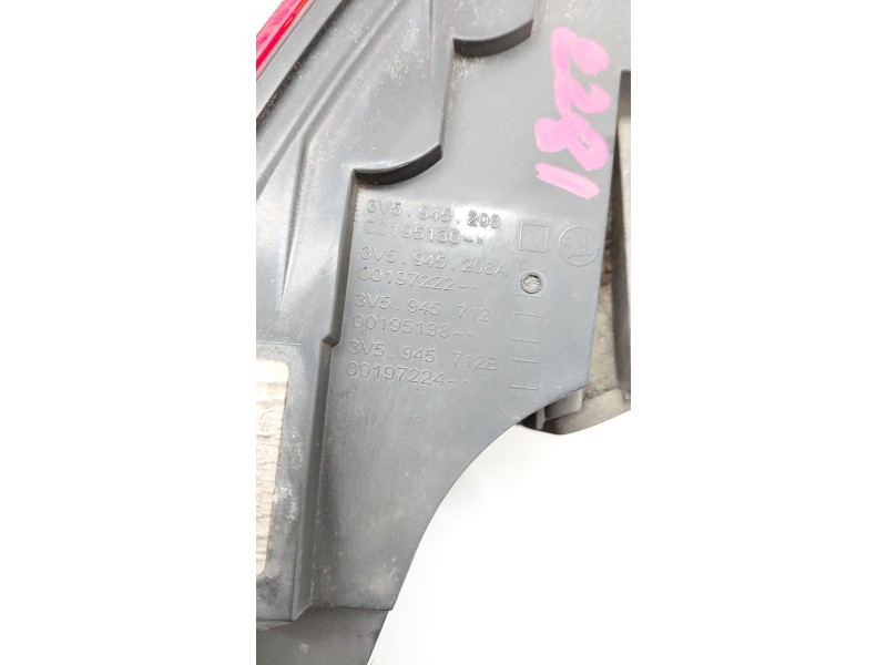 Recambio de piloto trasero derecho para skoda superb iii (3v3) 2.0 tdi referencia OEM IAM 3V5945208  
							