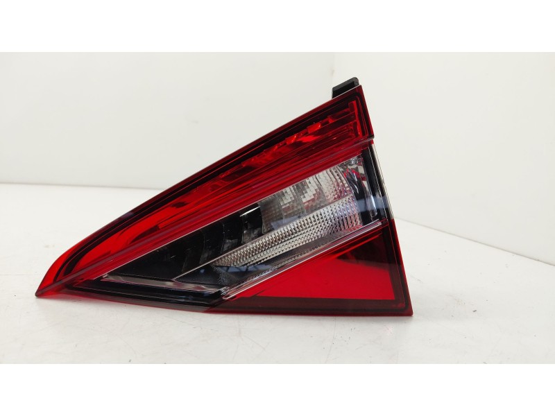 Recambio de piloto trasero derecho interior para skoda superb iii (3v3) 2.0 tdi referencia OEM IAM   