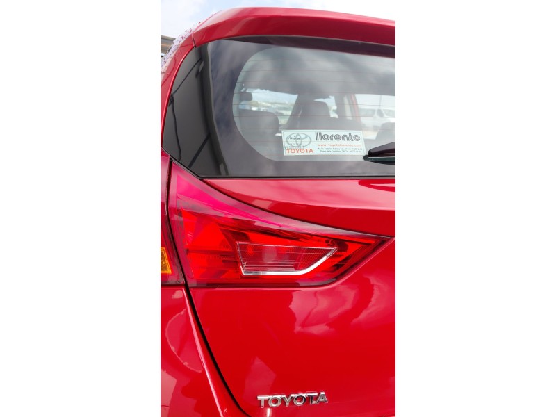 Recambio de piloto trasero izquierdo interior para toyota auris (_e18_) 2.0 d-4d (ade186_) referencia OEM IAM   
							