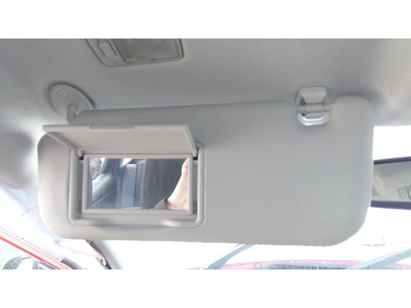 Recambio de parasol izquierdo para toyota auris (_e18_) 2.0 d-4d (ade186_) referencia OEM IAM   