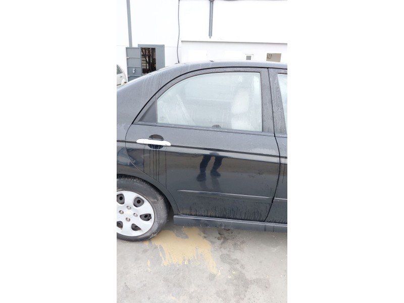 Recambio de puerta trasera derecha para kia cerato i sedán (ld) 2.0 crdi referencia OEM IAM   