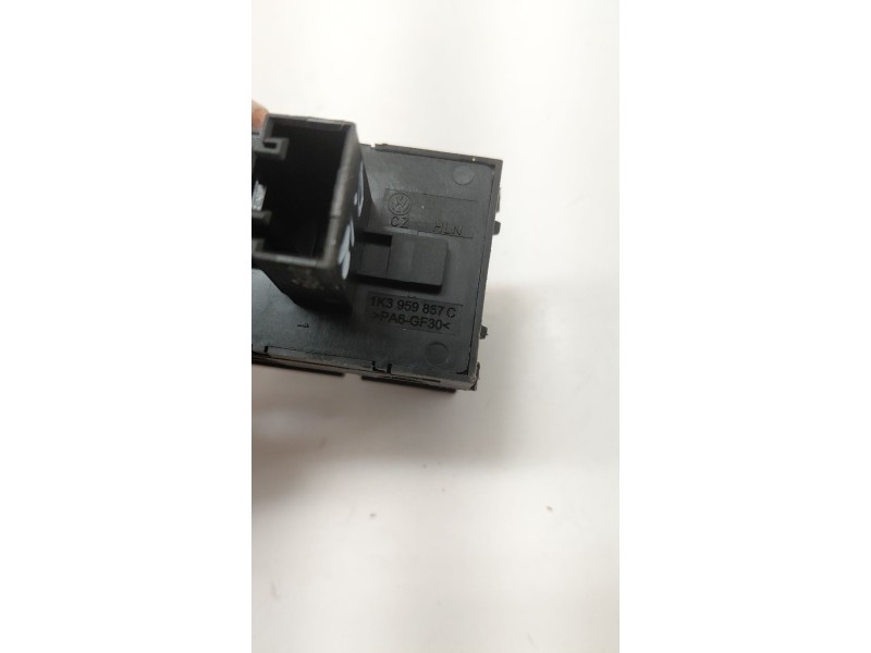 Recambio de mando elevalunas delantero derecho para seat ibiza iv (6j5, 6p1) 1.2 tsi referencia OEM IAM 1K3959857C  
							