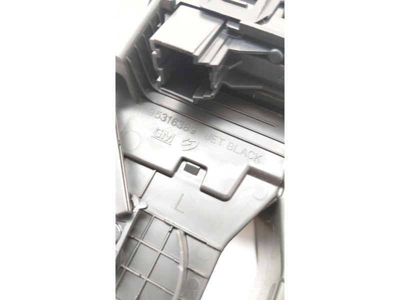 Recambio de rejilla aireadora para opel mokka / mokka x (j13) 1.7 cdti (_76) referencia OEM IAM 95316389  
							