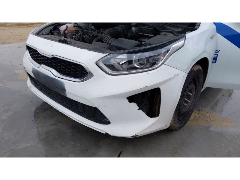 Recambio de paragolpes delantero para kia ceed tourer (cd) 1.0 t-gdi referencia OEM IAM   
							