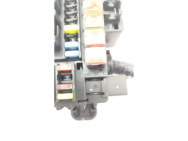 Recambio de caja reles / fusibles para opel mokka / mokka x (j13) 1.7 cdti (_76) referencia OEM IAM 826166  
							