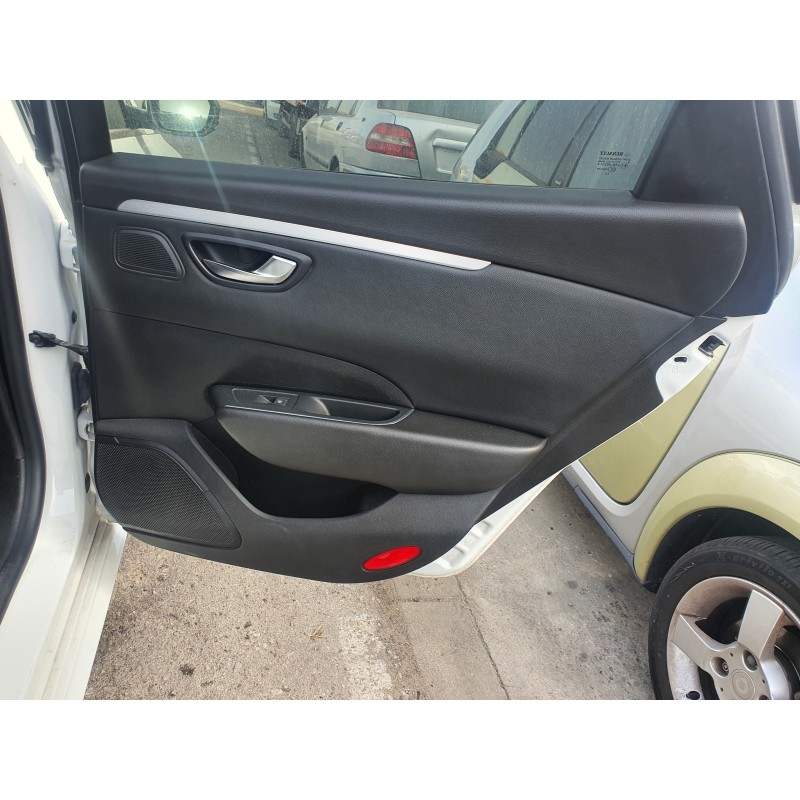 Recambio de guarnecido puerta trasera derecha para renault talisman grandtour 1.7 blue dci diesel fap referencia OEM IAM   