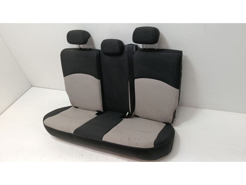 Recambio de asientos traseros para mitsubishi mirage / space star vi hatchback (a0_a) 1.2 (a03a) referencia OEM IAM   
							