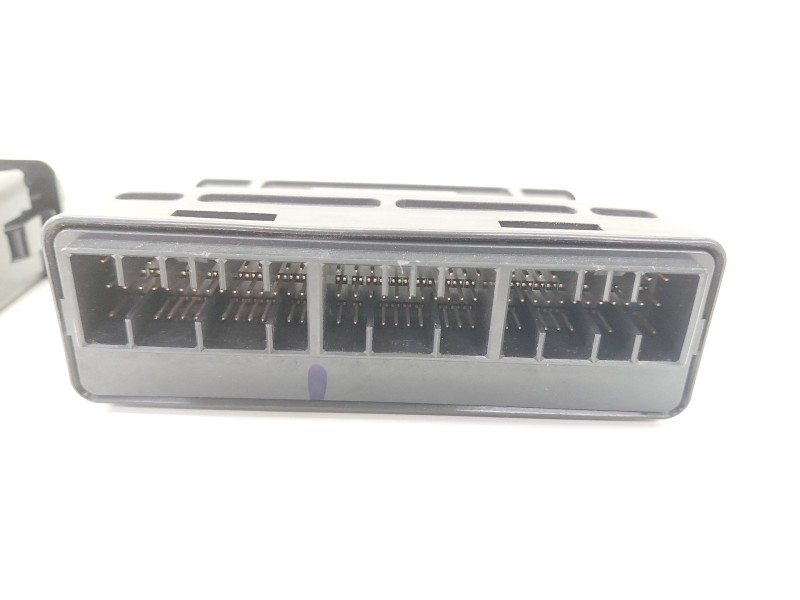 Recambio de centralita motor uce para mitsubishi mirage / space star vi hatchback (a0_a) 1.2 (a03a) referencia OEM IAM 1860C638 
							