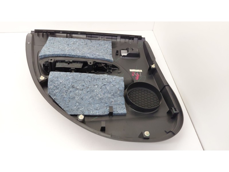 Recambio de guarnecido puerta trasera derecha para mitsubishi mirage / space star vi hatchback (a0_a) 1.2 (a03a) referencia OEM 