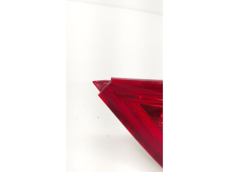 Recambio de piloto trasero derecho interior para toyota auris (_e18_) 2.0 d-4d (ade186_) referencia OEM IAM 05170217  
							